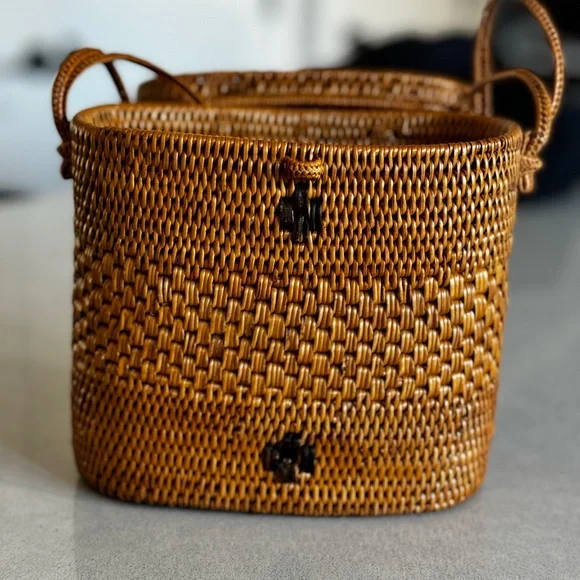 Woven Handbag - Picture 11 of 11